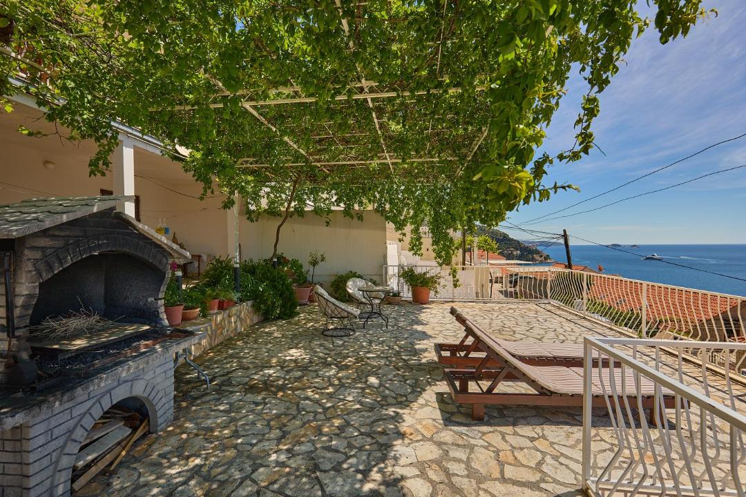 Photo of Others in Ploce