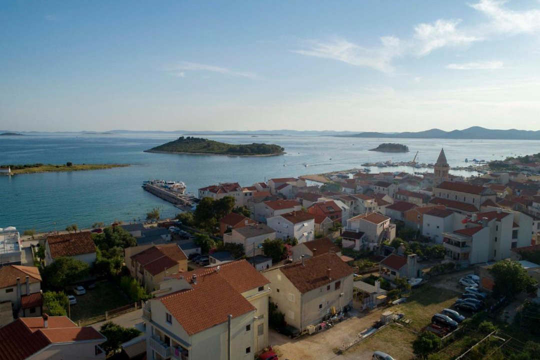 Photo of Buildings in Pakostane