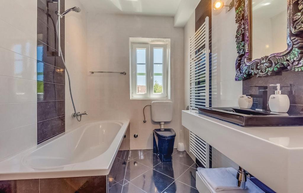 Photo of Bathroom in Rasopasno