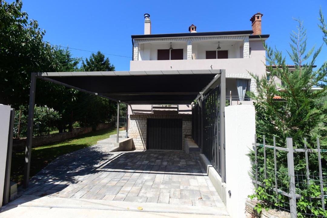 Photo of Others in Vabriga