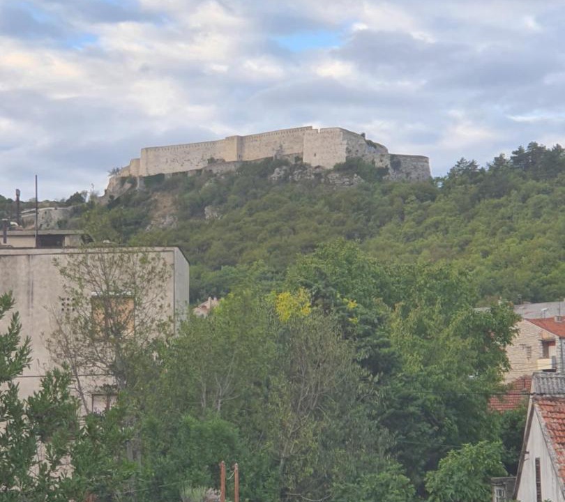 Photo of Buildings in Cove Parja