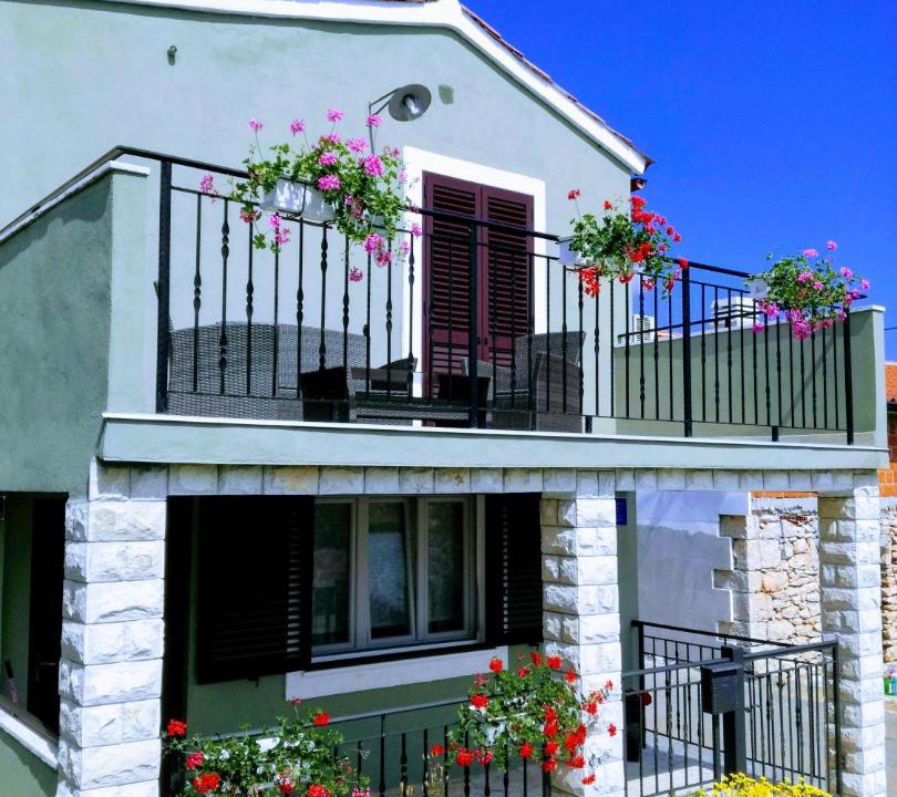 Photo of Patio Balcony in Topid