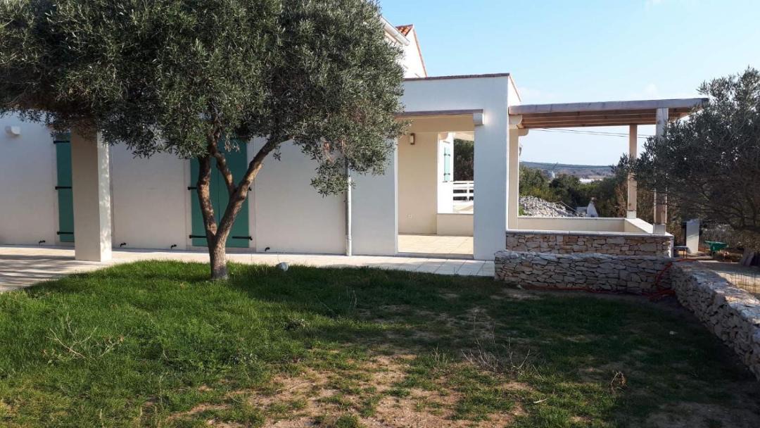 Photo of Buildings in Unije