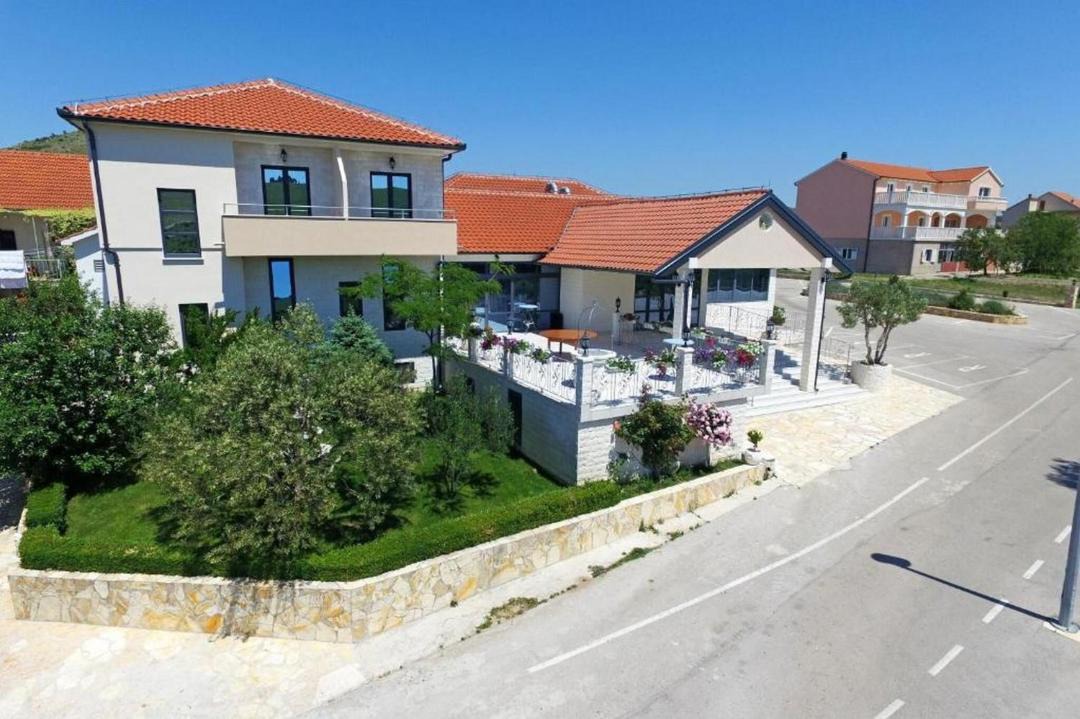 Photo of Buildings in Donje Polje