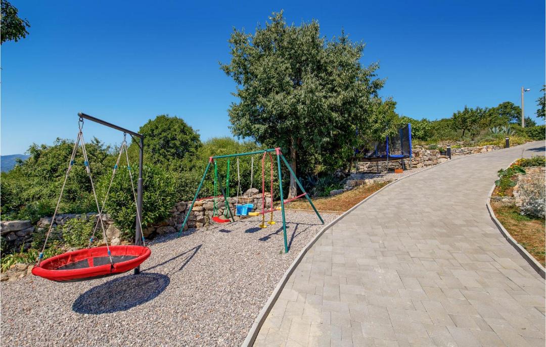 Photo of Outdoor in Rubesi