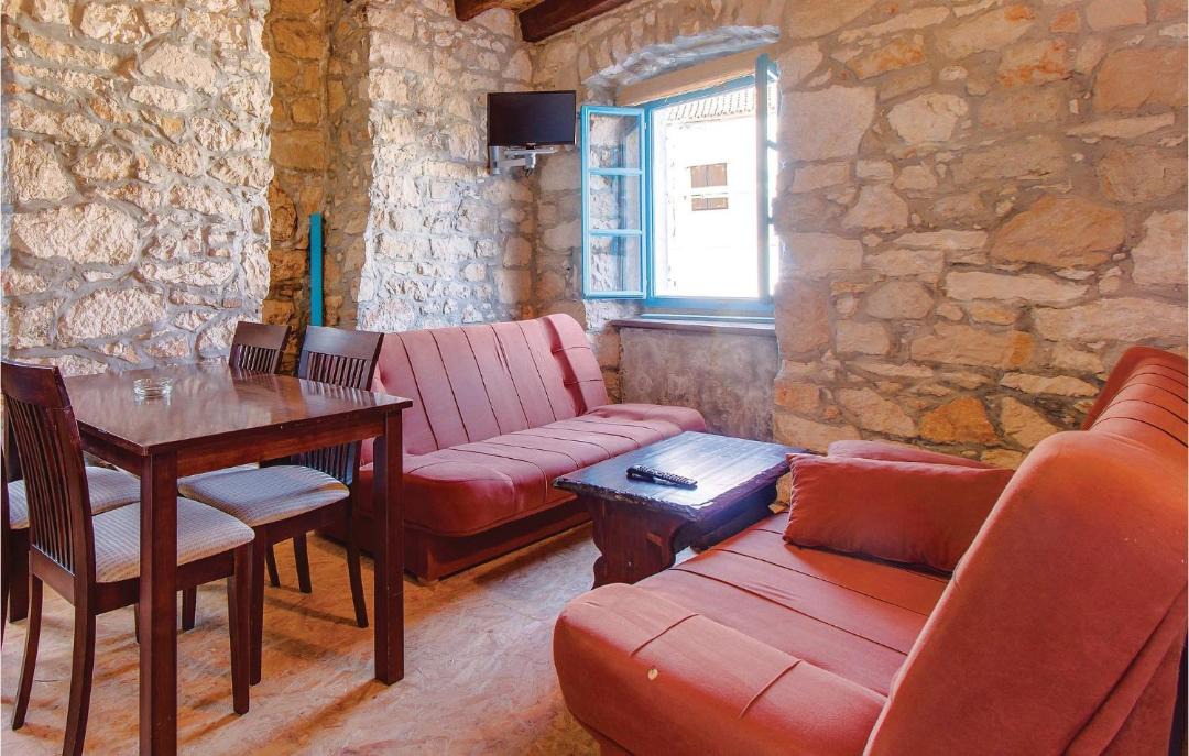 Photo of Others in Susak