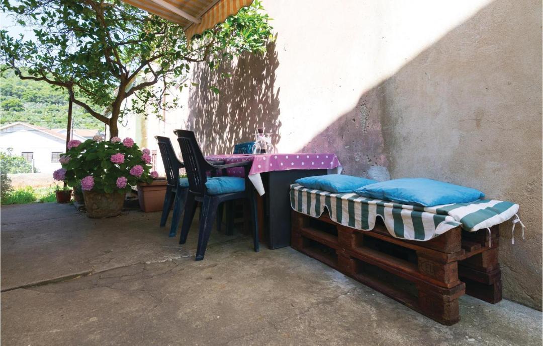 Photo of Patio Balcony in Iz