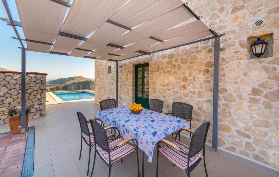 Photo of Patio Balcony in Kremena
