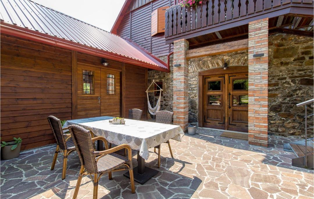 Photo of Others in Skrad