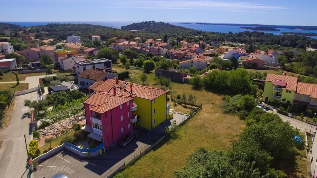 Photo of Buildings in Stinjan