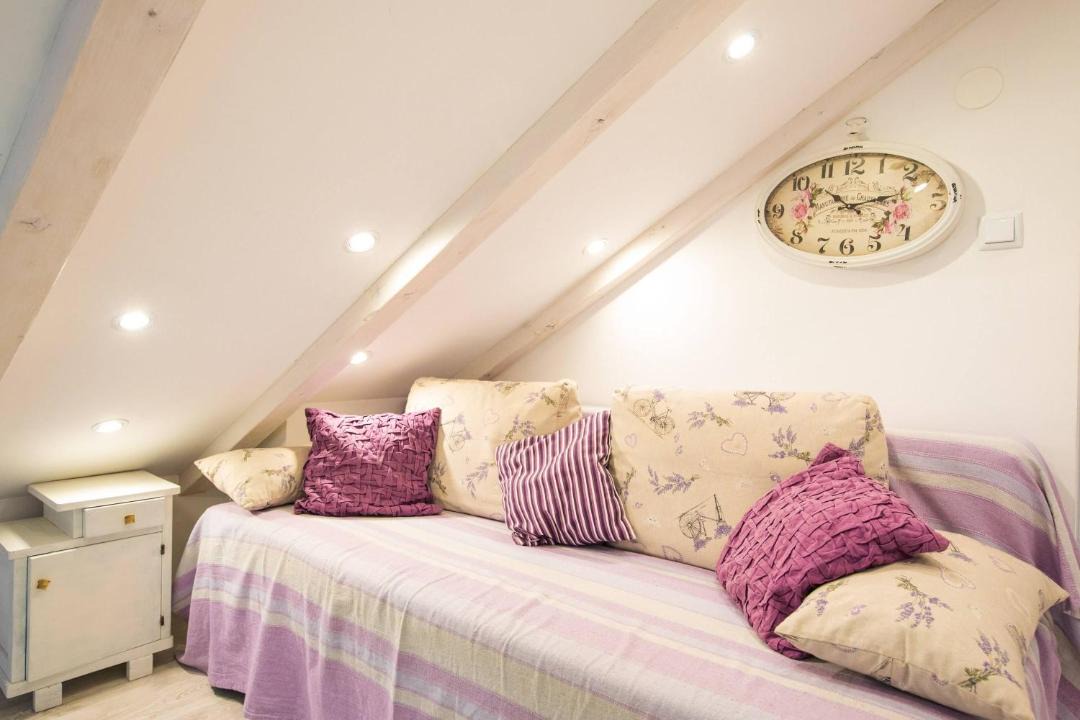 Photo of Bedroom in Pile