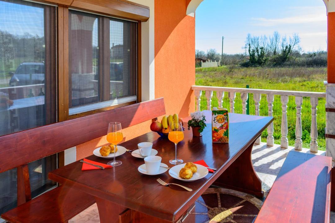 Photo of Patio Balcony in Loborika