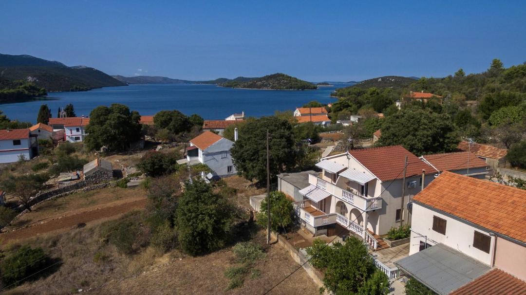 Photo of Others in Luka