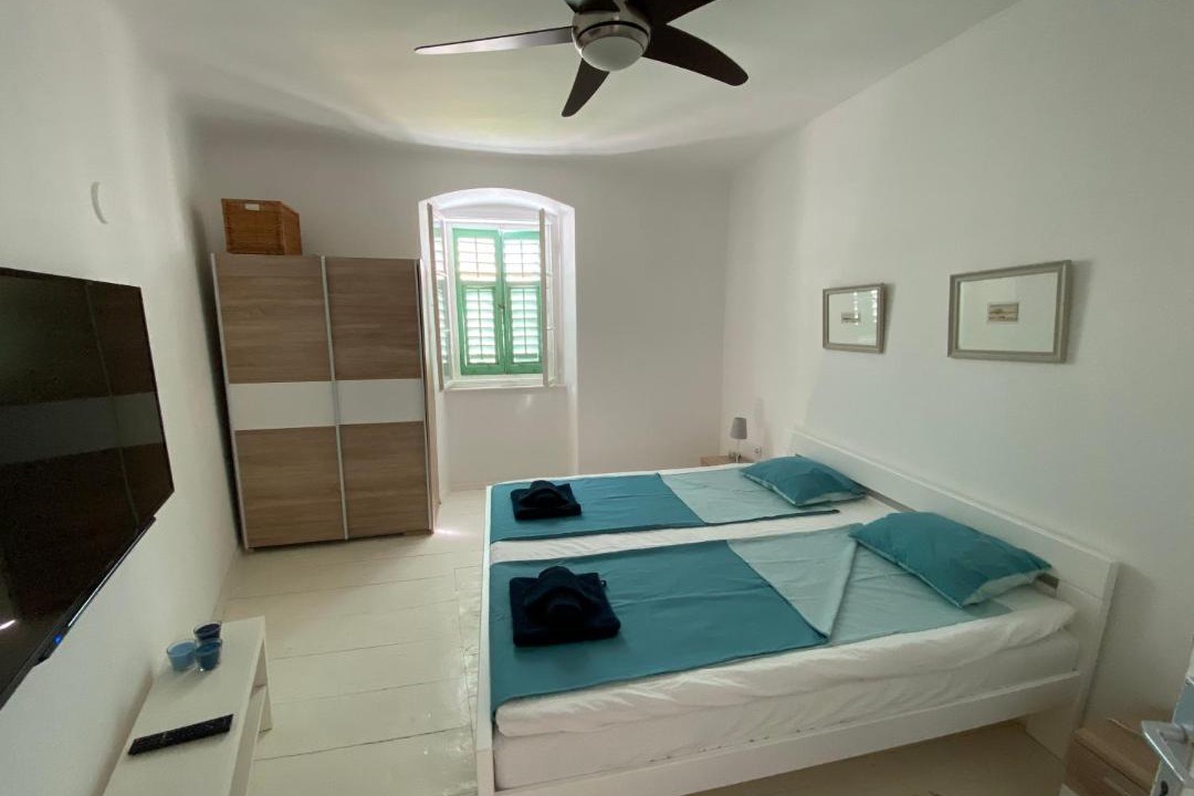 Photo of Bedroom in Cove Murtar