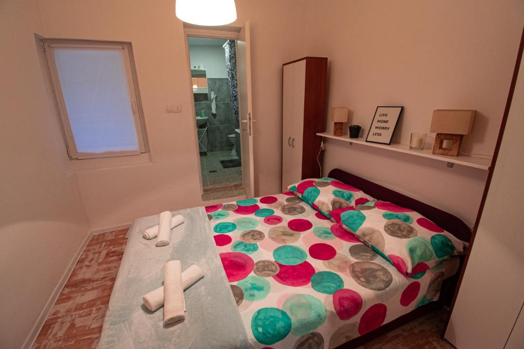 Photo of Bedroom in Cove Parja