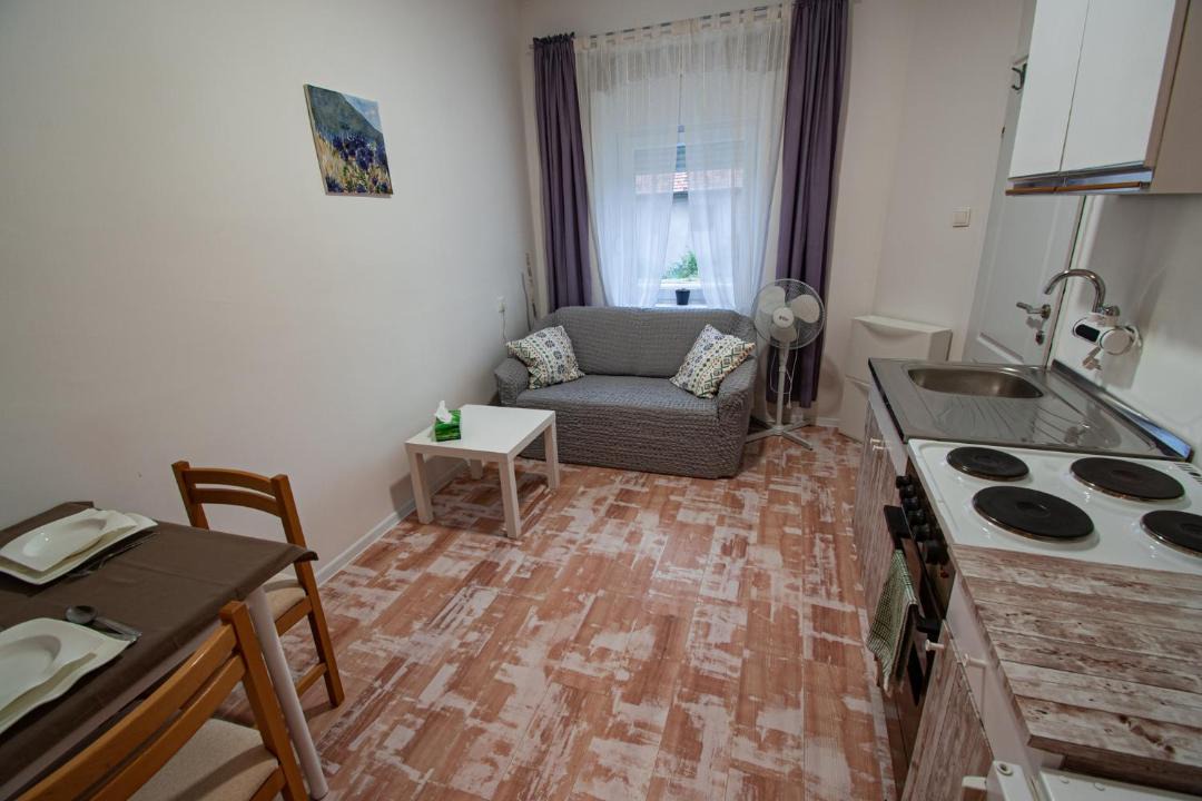 Photo of Livingroom in Cove Parja