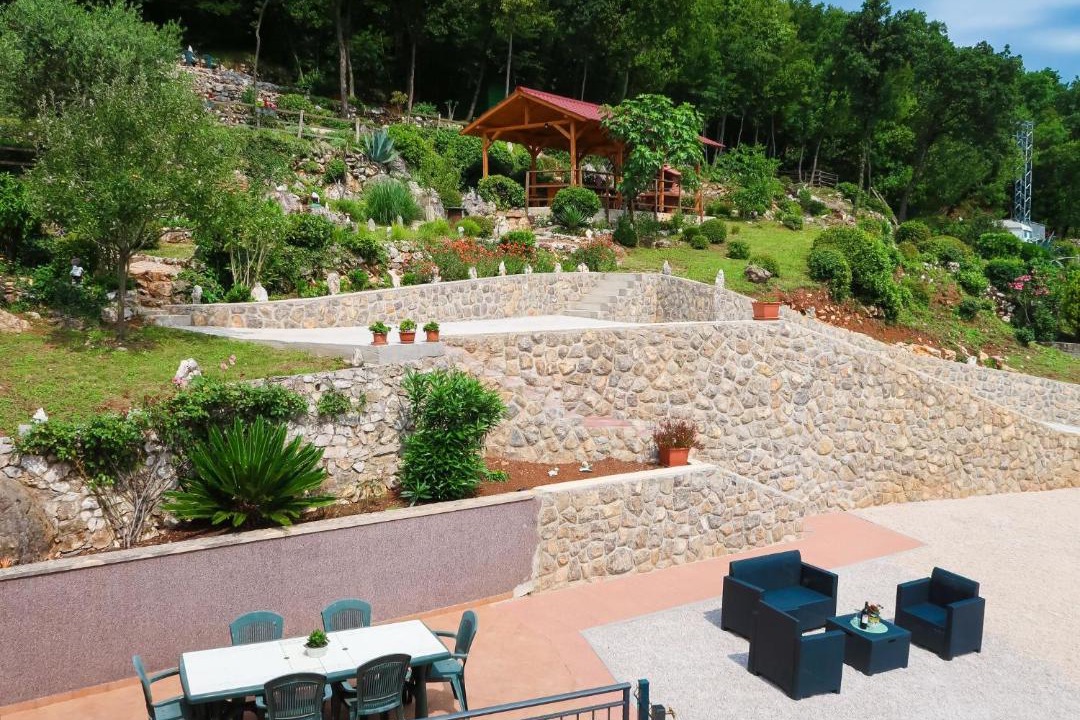 Photo of Others in Mosenice