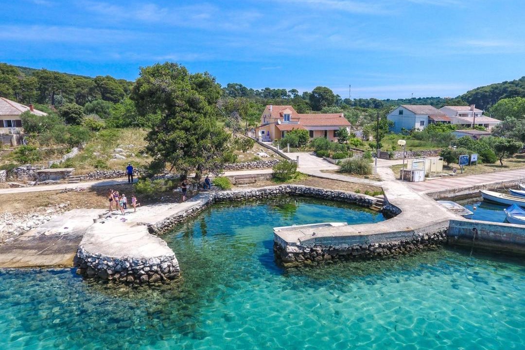 Photo of Others in Molat