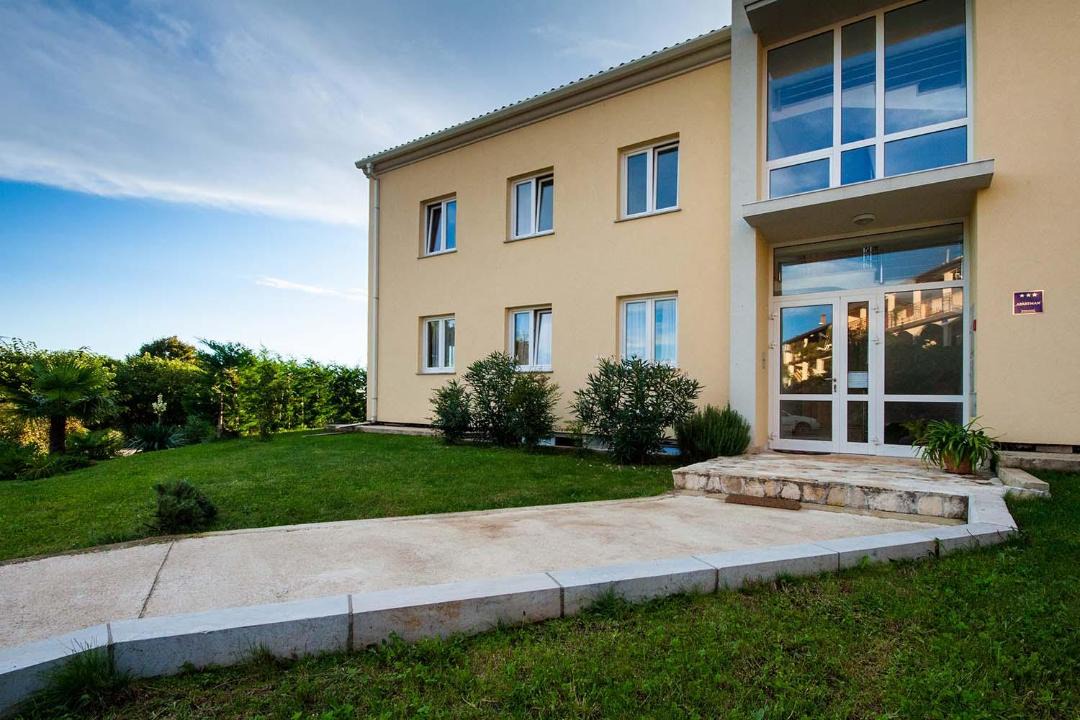 Photo of Buildings in Monterol