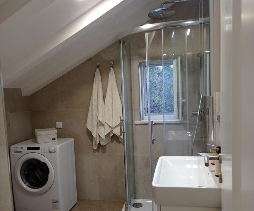 Photo of Bathroom in Brsecine