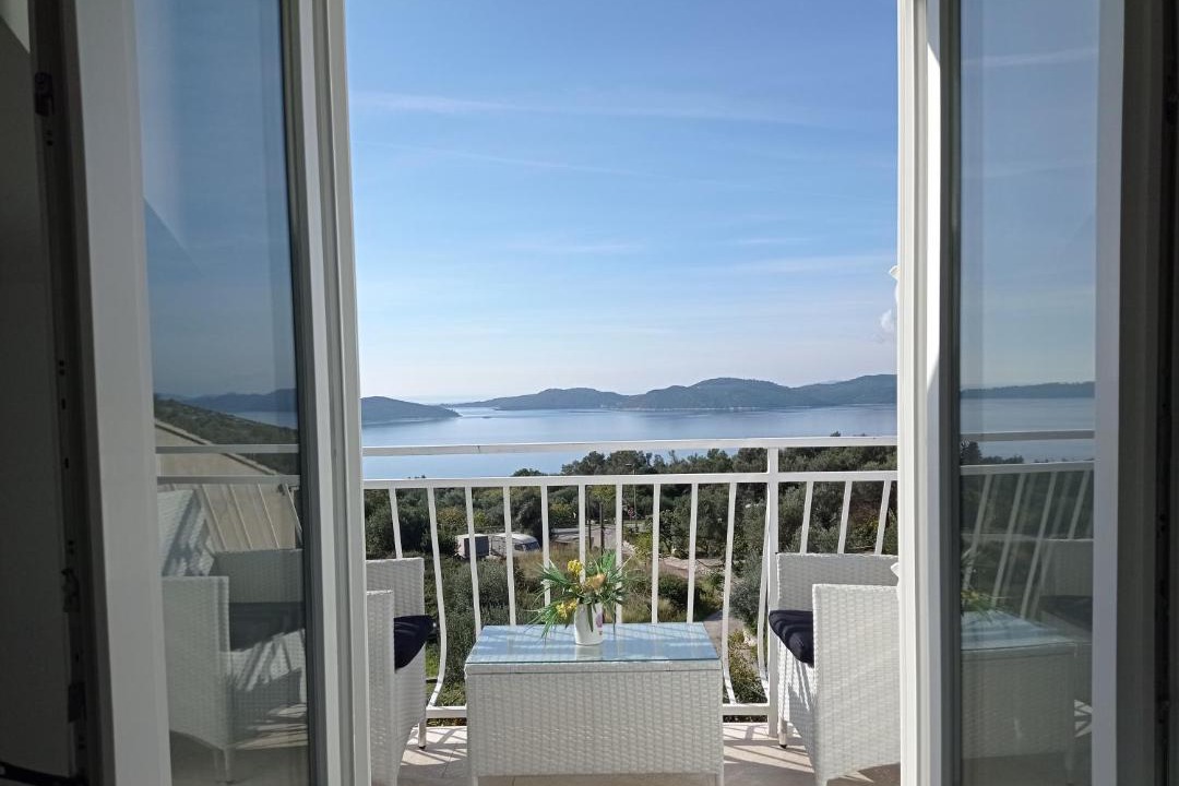 Photo of Patio Balcony in Brsecine