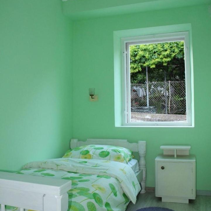 Photo of Bedroom in Pile