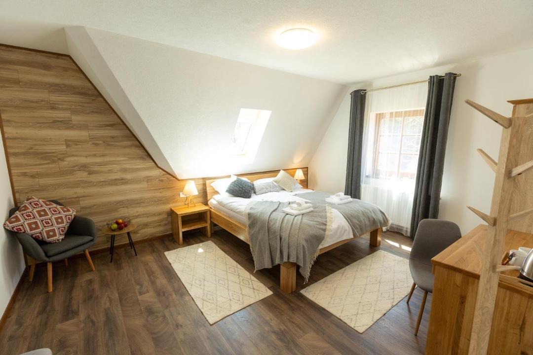 Photo of Others in Seliste