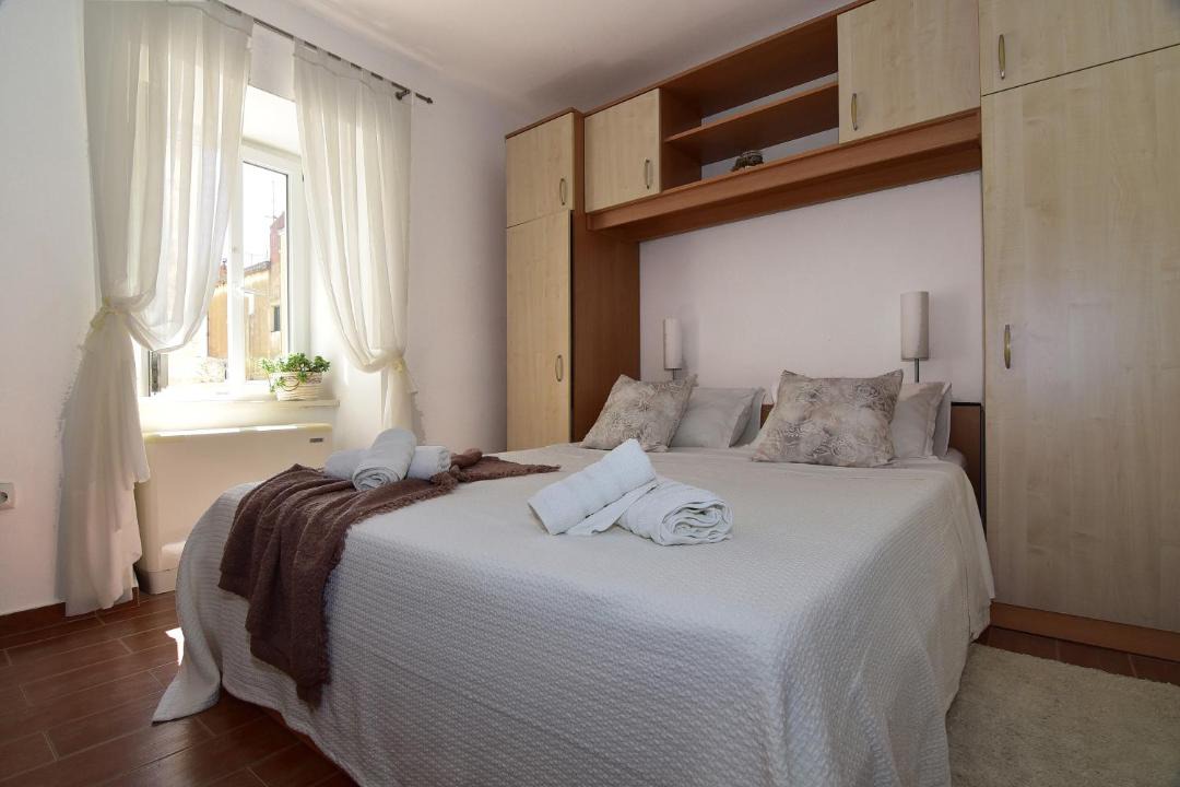 Photo of Bedroom in Makarska Old Town