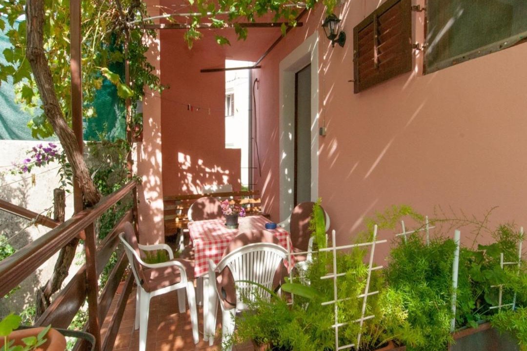 Photo of Patio Balcony in Cove Murtar