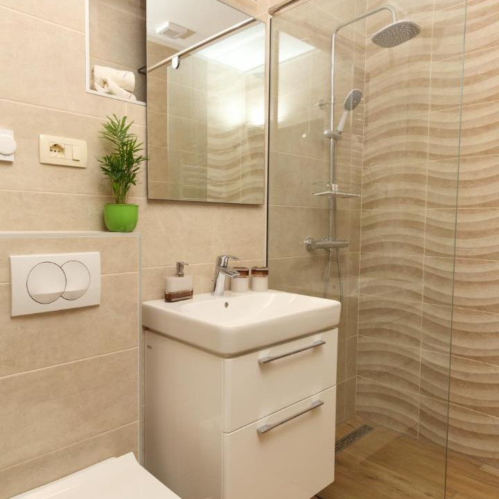 Photo of Bathroom in Buzdohanj