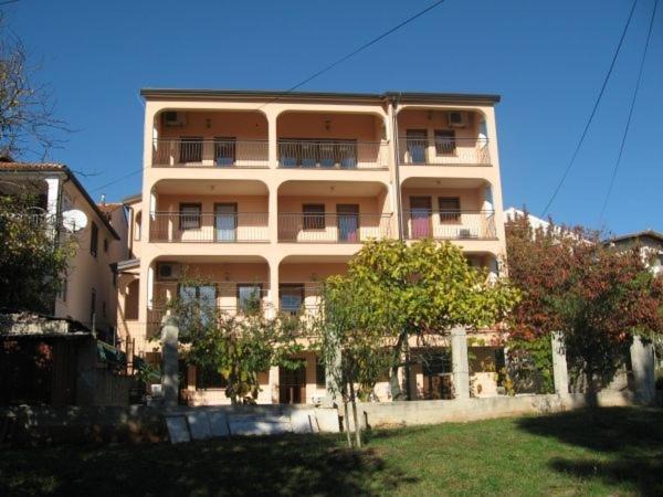 Photo of Others in Brulo