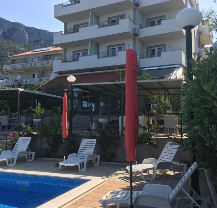 Photo of Others in Gradac