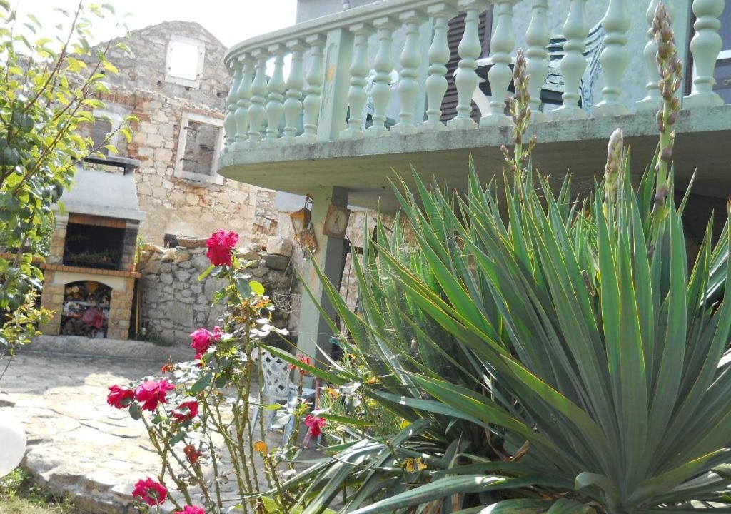 Photo of Buildings in Sutomiscica