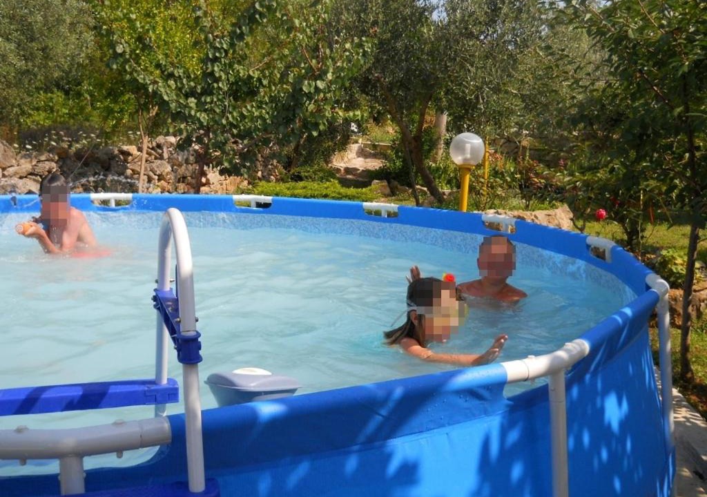 Photo of Others in Sutomiscica