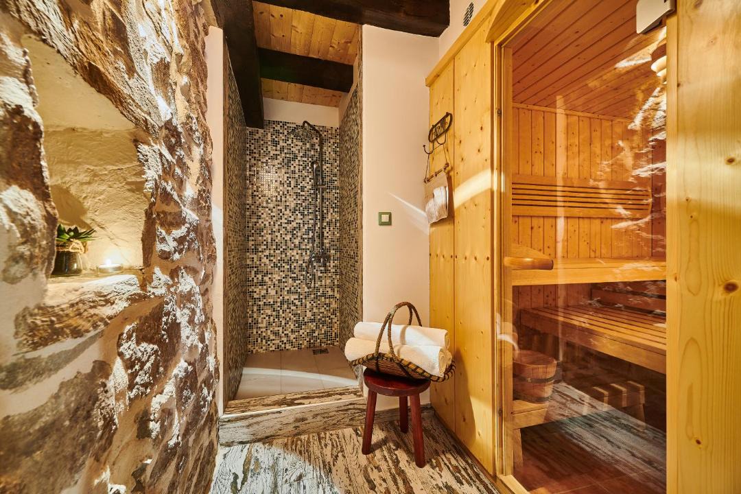 Photo of Others in Gracisce