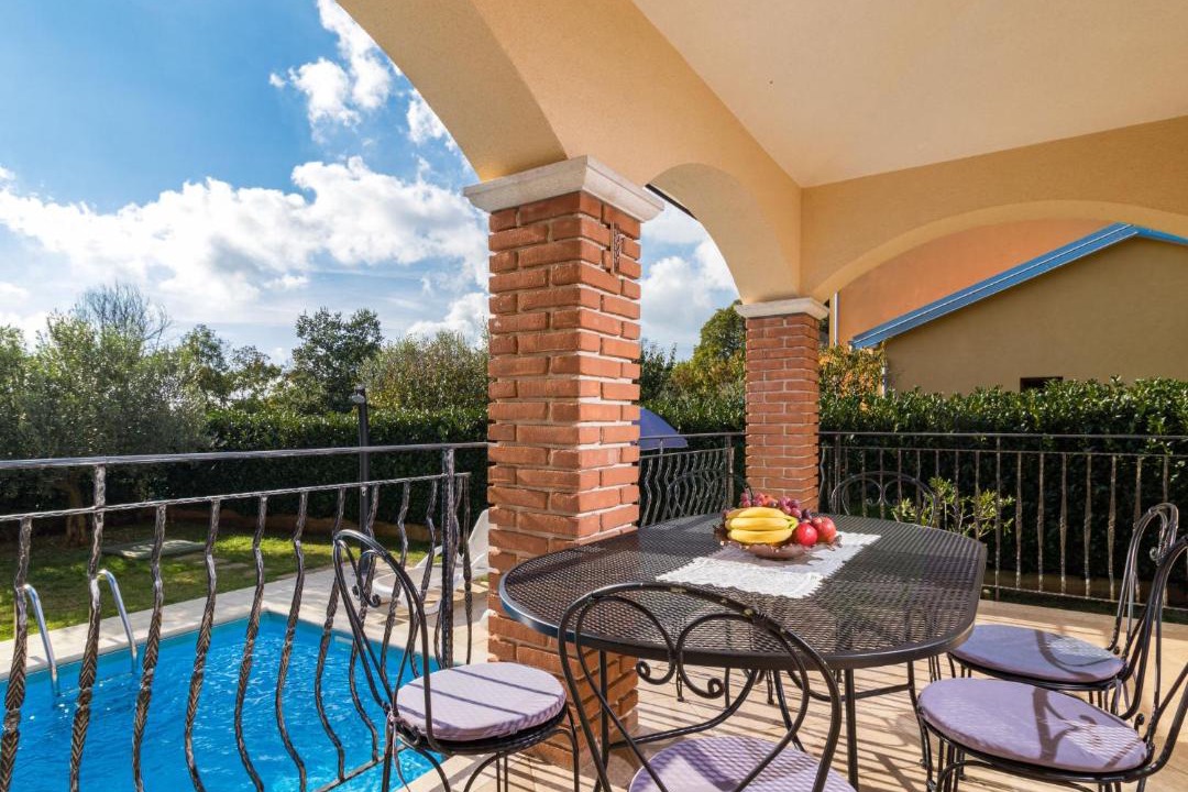 Photo of Patio Balcony in Medvidici