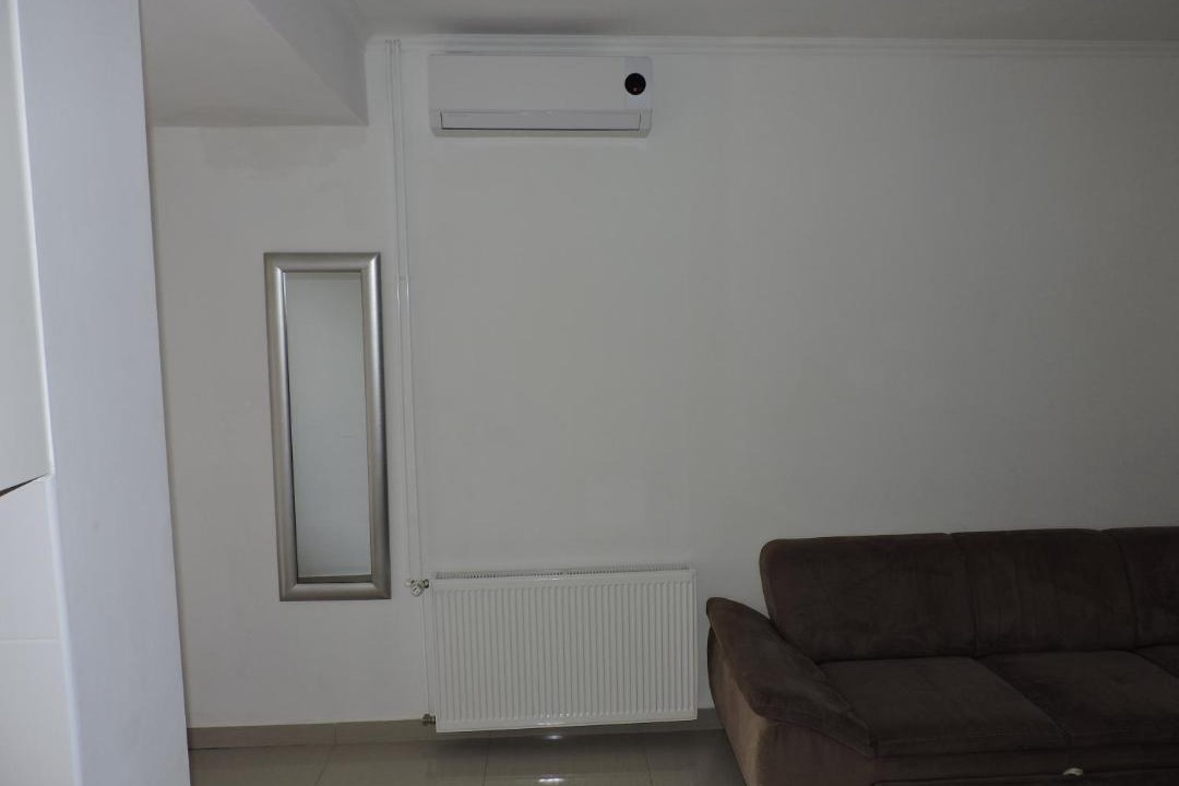 Photo of Others in Istok