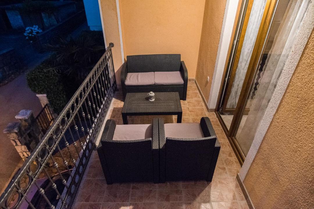 Photo of Patio Balcony in Gabonjin