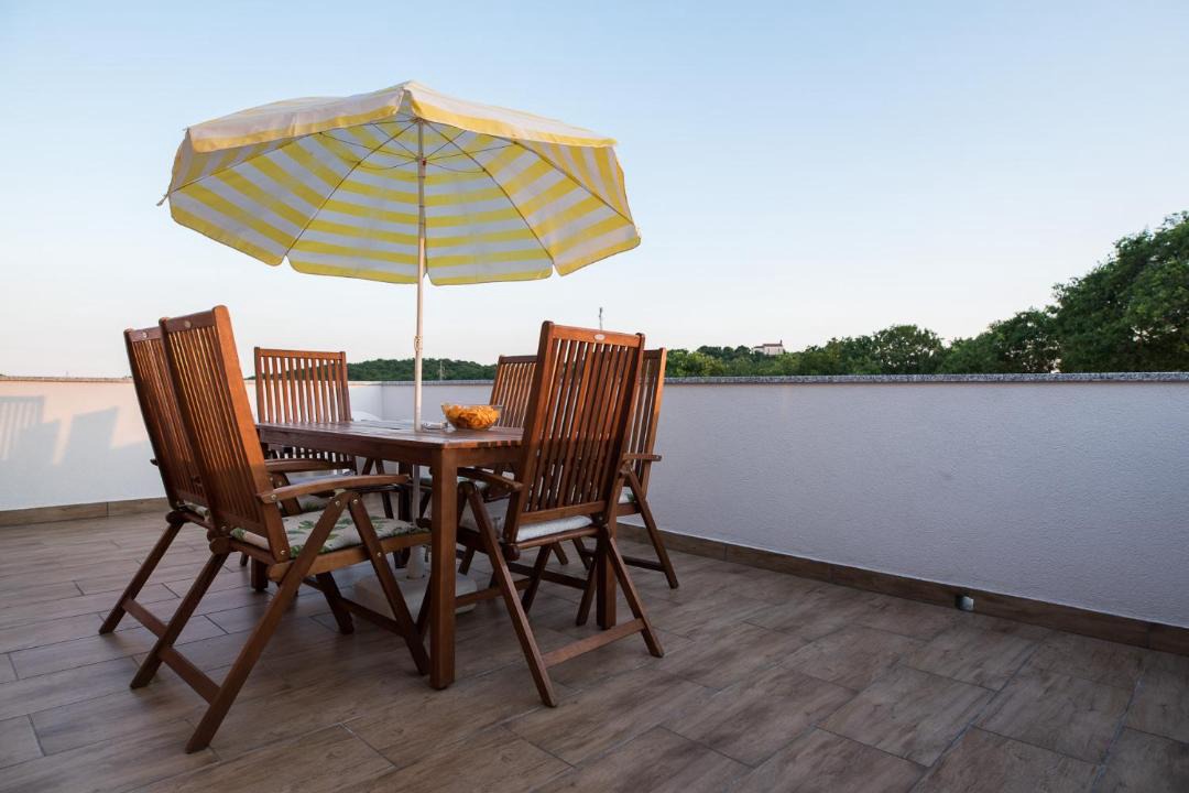 Photo of Patio Balcony in Gabonjin