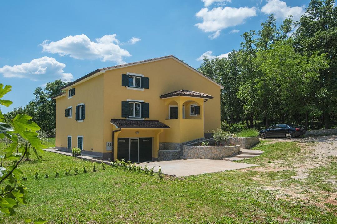 Photo of Others in Kapelica