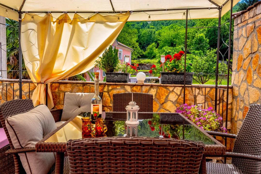 Photo of Patio Balcony in Mihotici