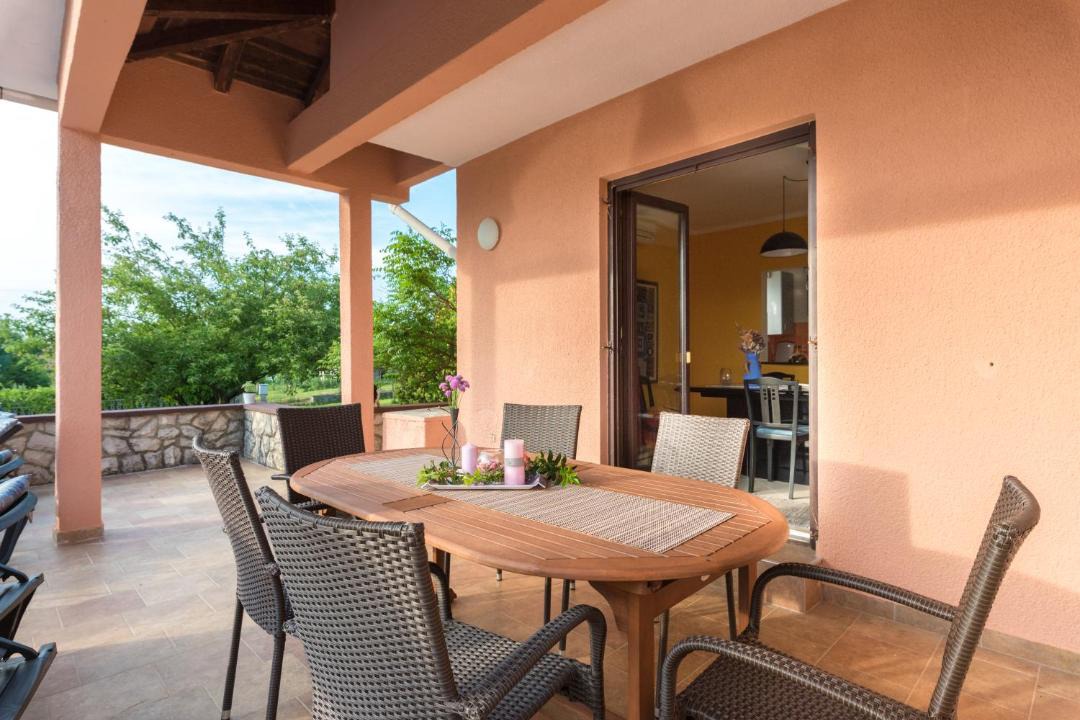 Photo of Patio Balcony in Topid