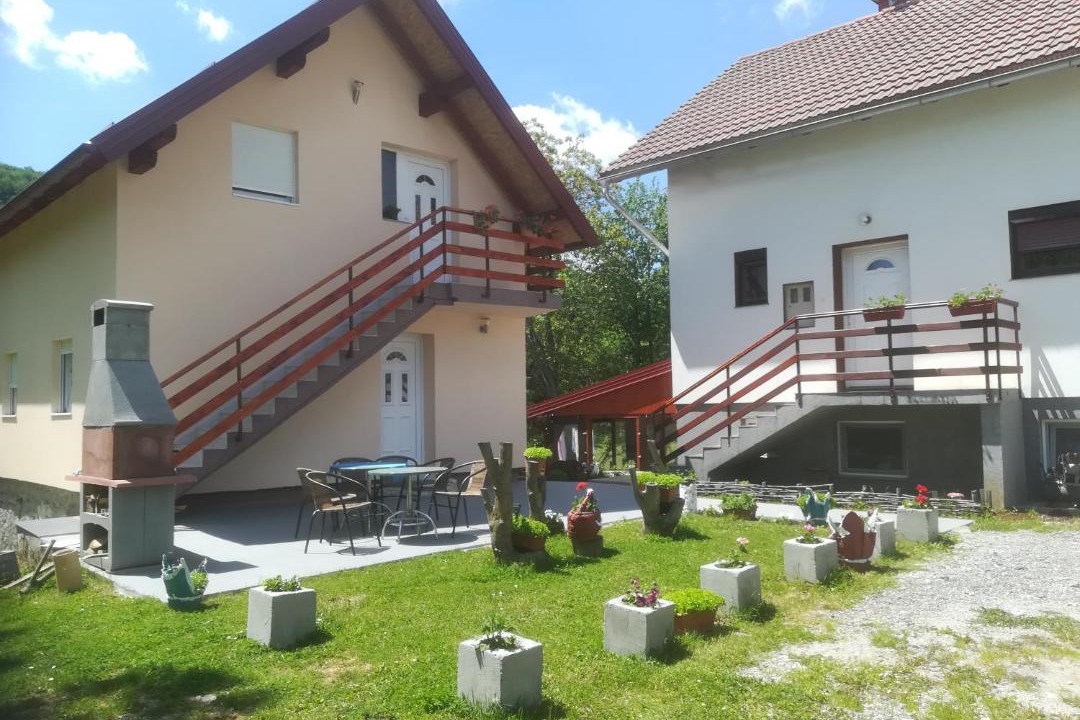 Photo of Others in Seliste
