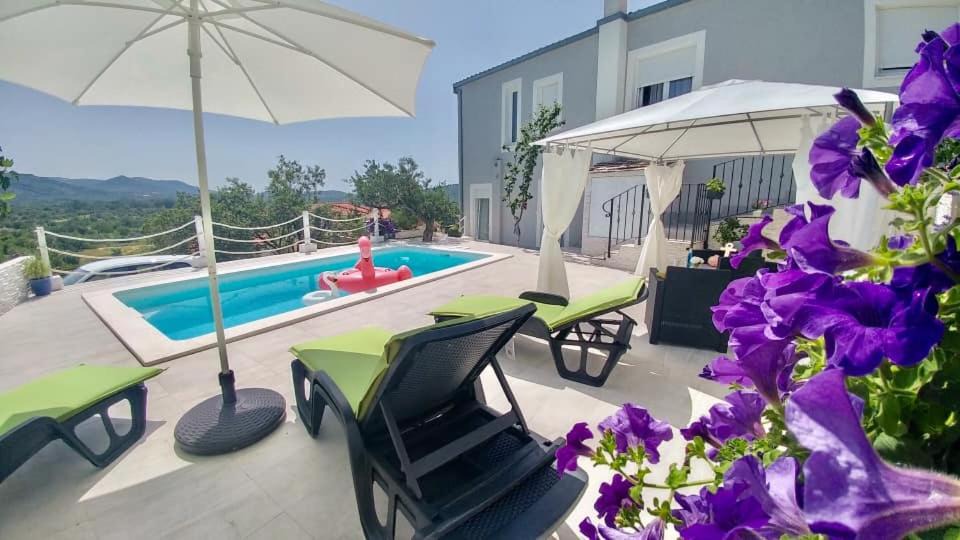 Photo of Patio Balcony in Gustirna