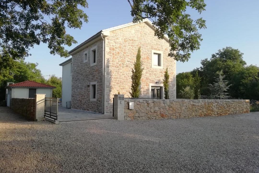 Photo of Others in Rasopasno
