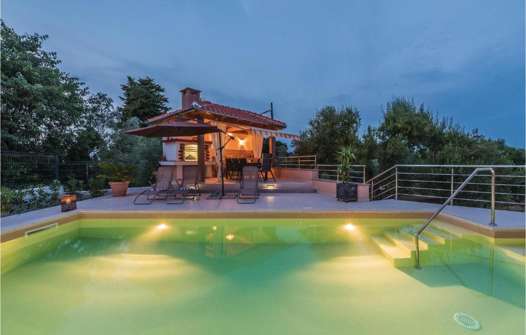 Photo of Outdoor in Sutomiscica