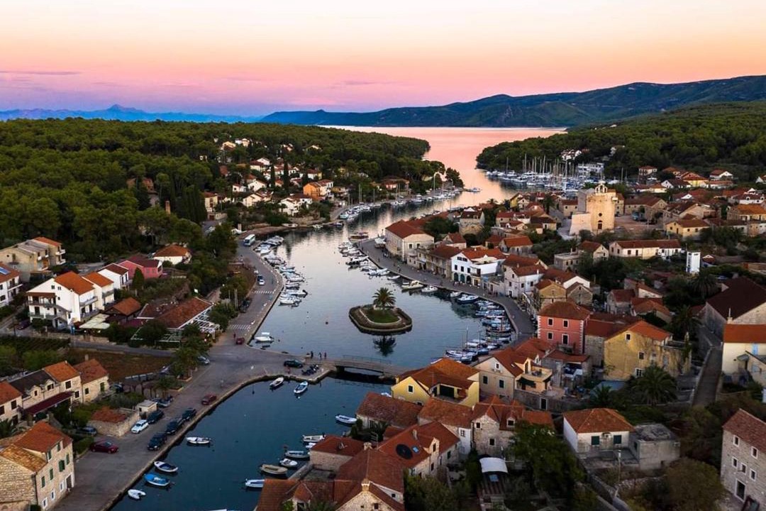 Photo of Others in Vrboska