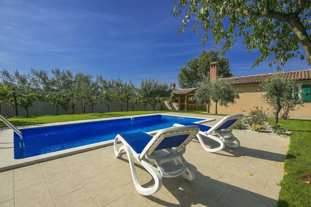 Photo of Outdoor in Musalez