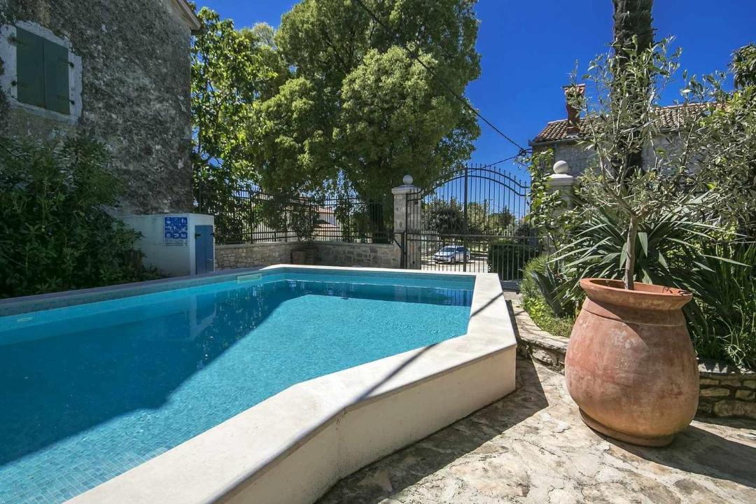 Photo of Outdoor in Musalez