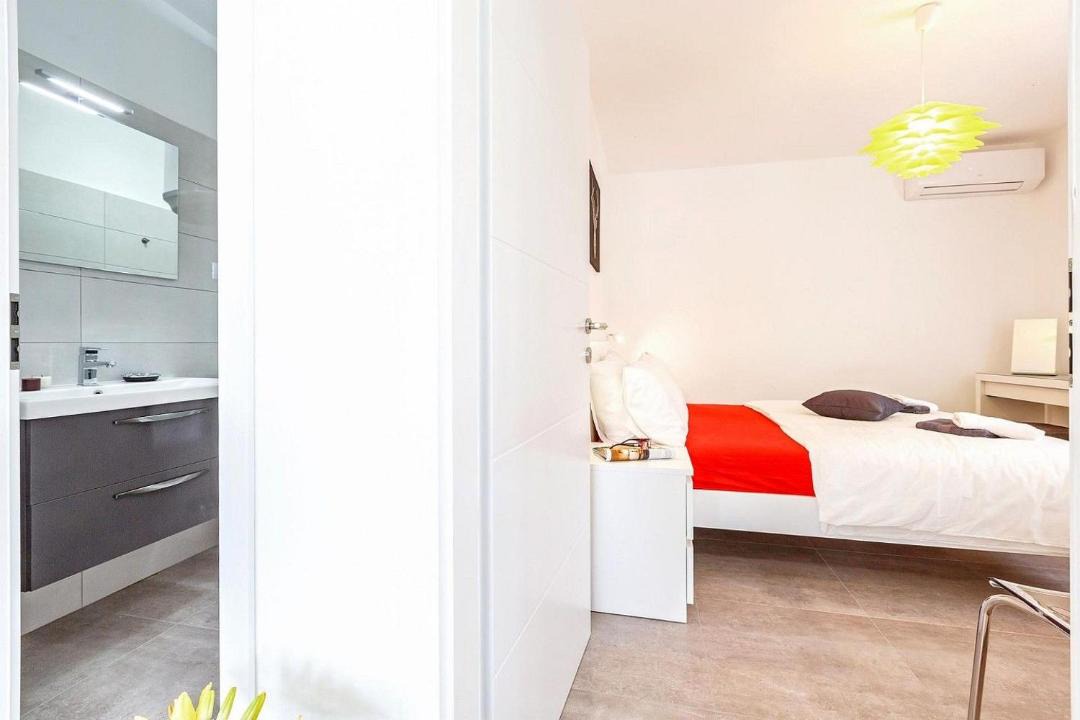 Photo of Bedroom in Stinjan